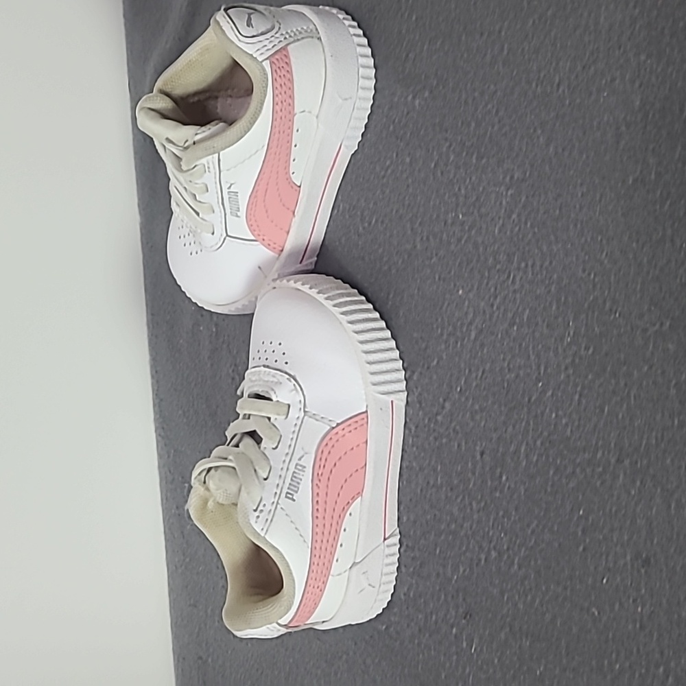 PUMA Carina Leather Toddler Shoes Chalk Pink-Puma White 4C